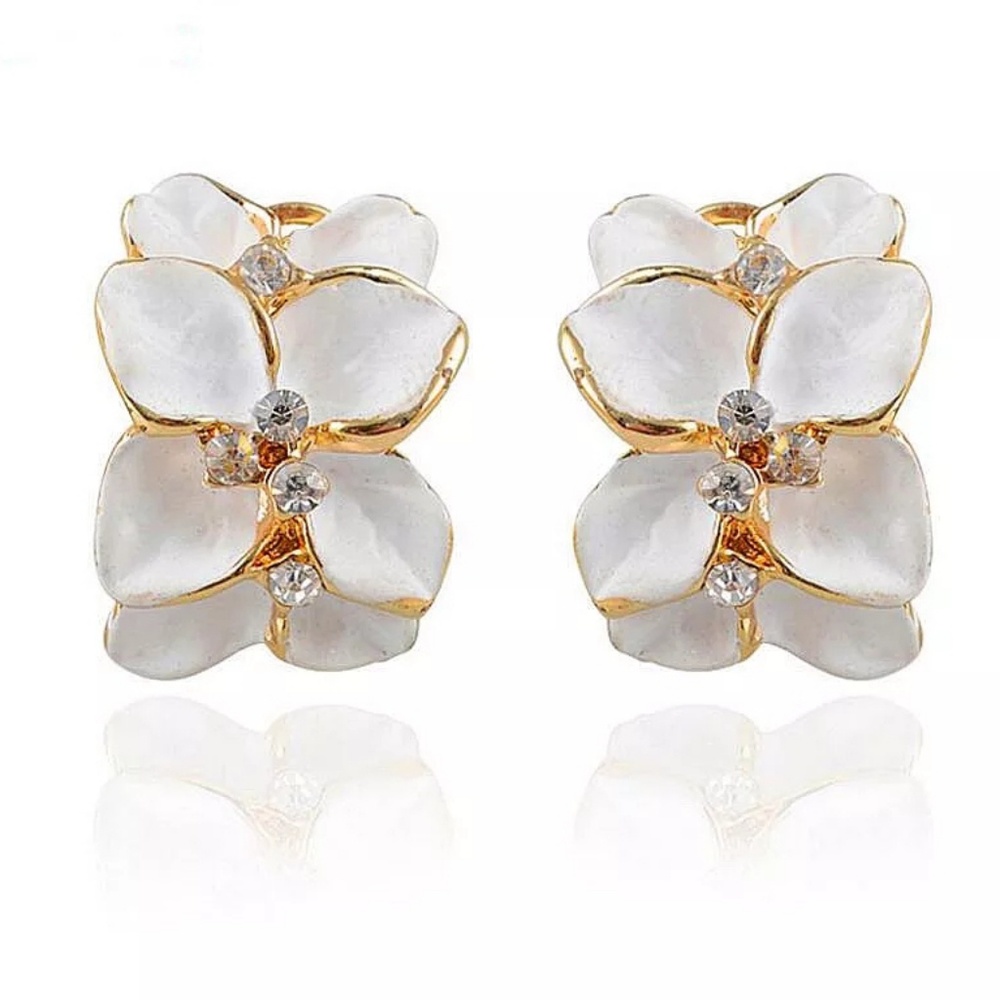 White Painted Gardenia Rhinestone Earrings